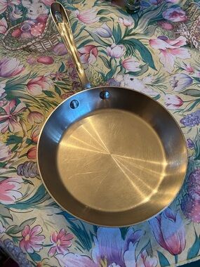 All Clad Stainless Steel Fry Pan 8”